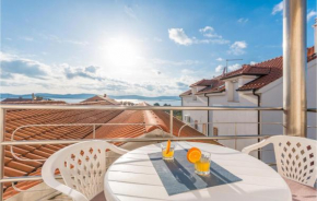Nice Apartment In Sveti Filip I Jakov With Wifi